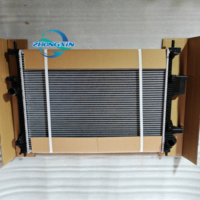 OE NO. 302000021AA Sistema di raffreddamento del serbatoio dell'acqua Radiatore per auto per Chery Tiggo 8