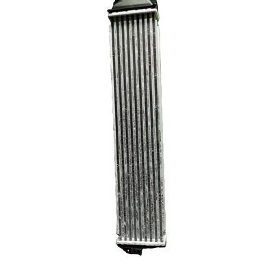 302001289AA OE NO. Assemblaggio dell'intercooler del motore in alluminio per autovetture